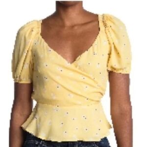 ASTR Short Sleeve Sweetheart Neck Top Apricot Multi Floral Large Yellow